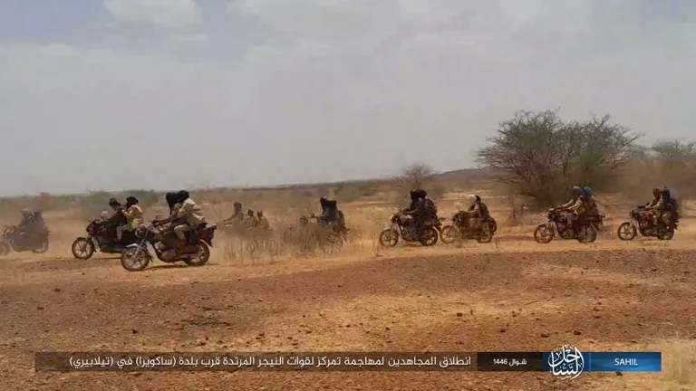 ولاية الساحل – صور: نتائج هجوم جنود الخلافة على تمركز لقوات النيجر المرتدة قرب بلدة (ساكويرا) في (تيلابيري) غربي النيجر