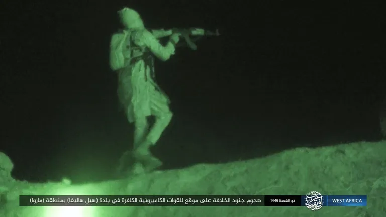 ولاية غرب إفريقية – صور: نتائج هجوم جنود الخلافة على موقع للقوات الكاميرونية الكافرة في بلدة (هيل هاليفا) بمنطقة (ماروا) شمالي الكاميرون